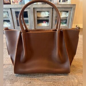 Oliveve Brown Women's Tote Bag